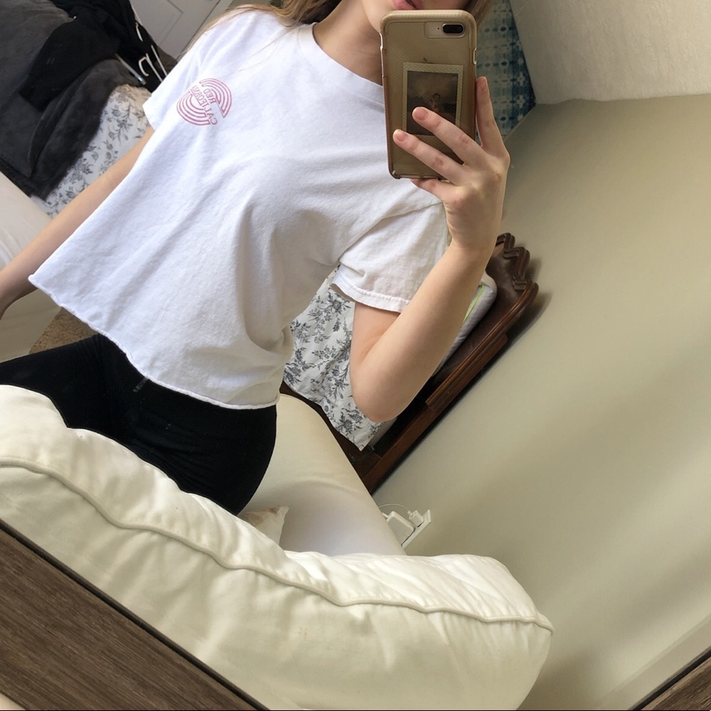 SOLD ON DEPOP Brandy Melville T shirt